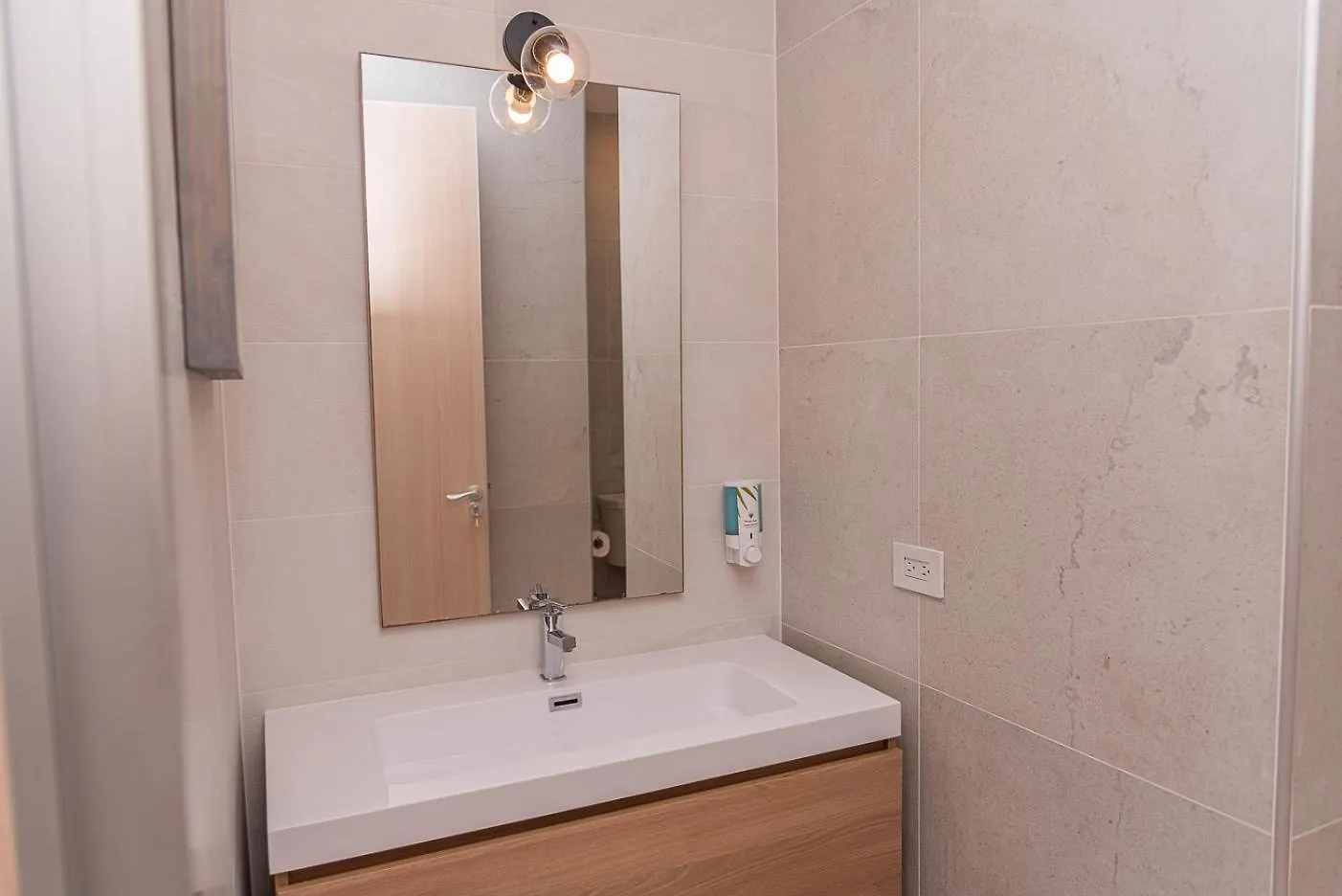 Villa Opal Rental I Palm Beach